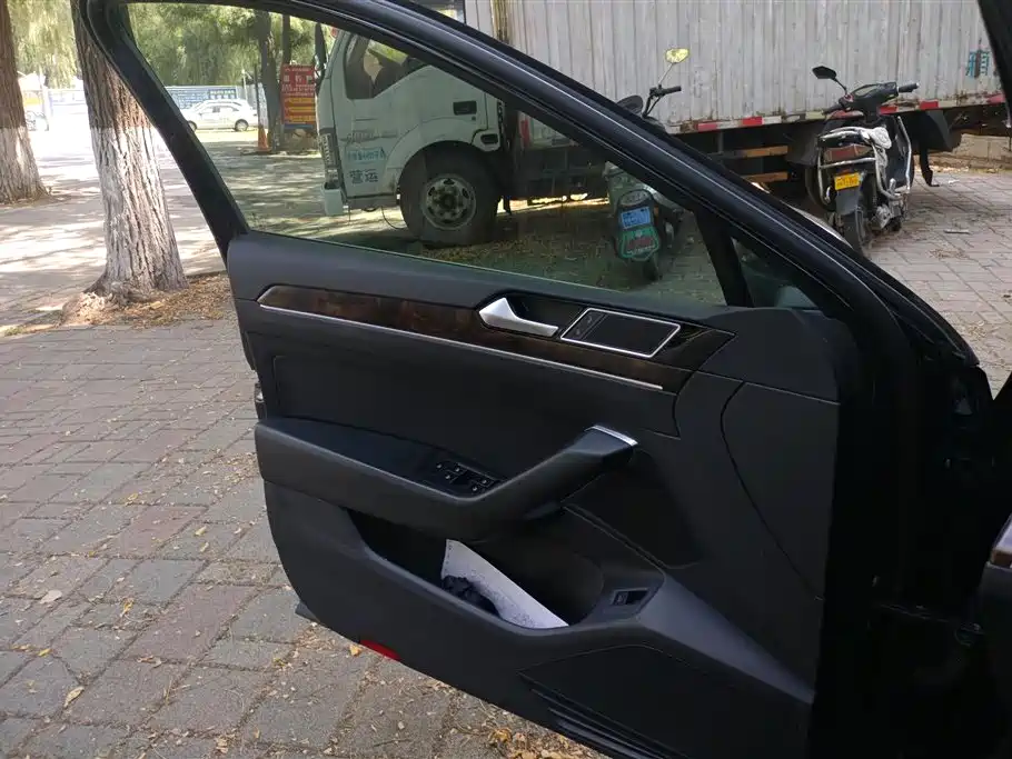 Magotan 330 TSI DSG Luxury CN-VI