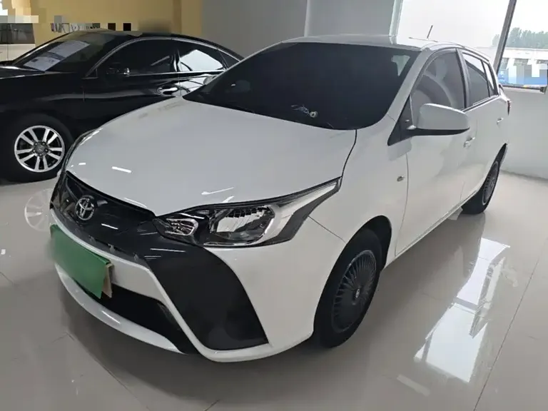 Toyota YARiS L Zhixuan 1.5 L CVT Leading PLUS