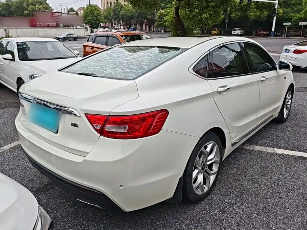 Borui 博瑞 2015款 1.8 T 旗舰型