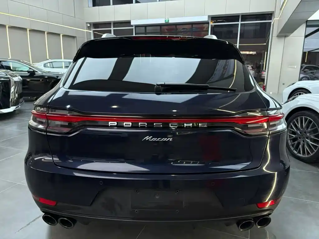 Macan Macan 2.0 T