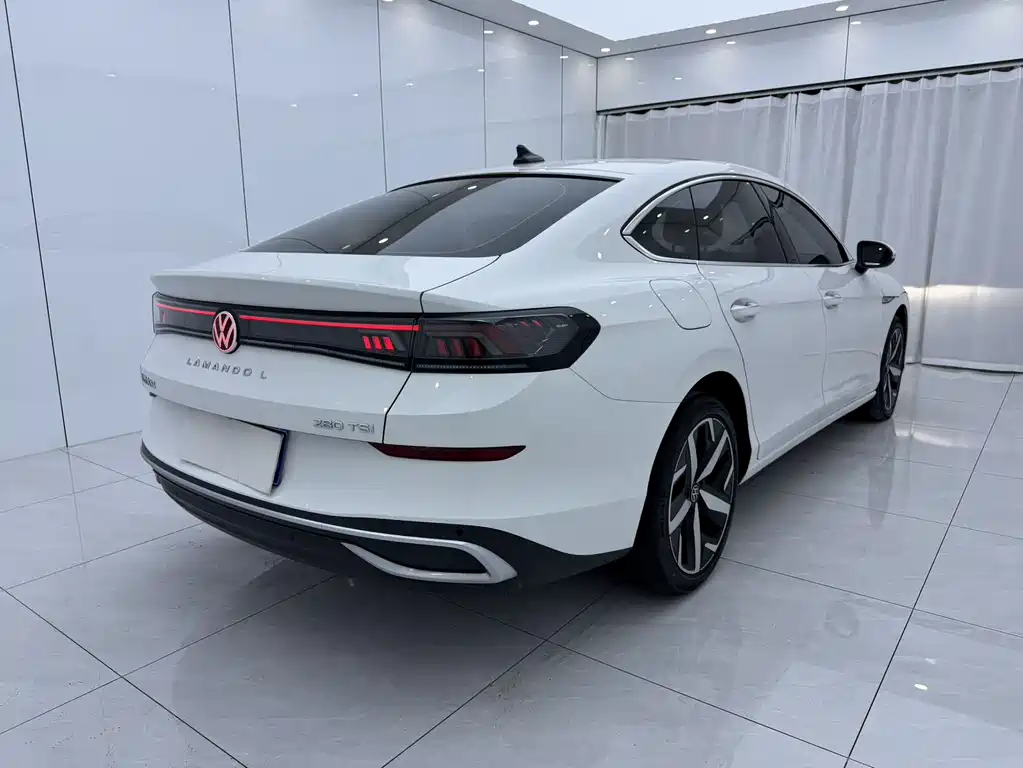 Lamando Lamando L 280 TSI DSG Spicy Cool
