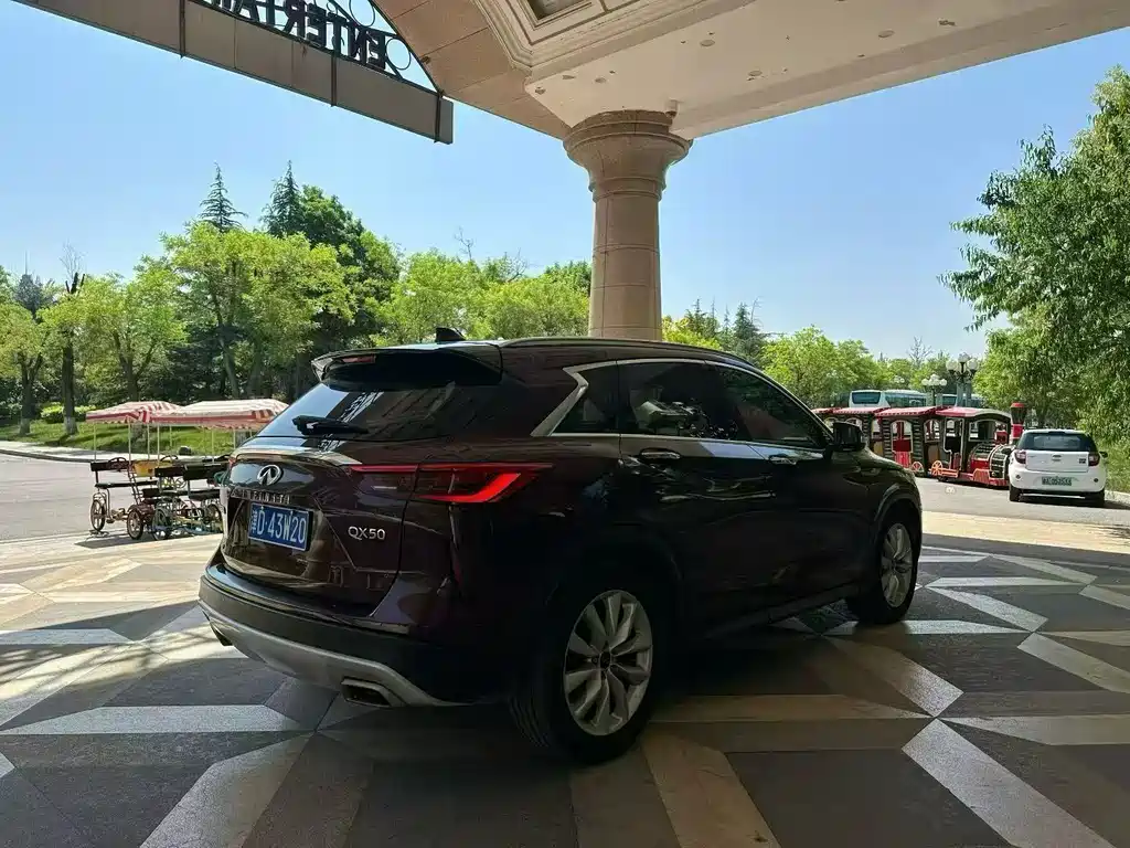 Infiniti QX50 2.0 T 4 WD Elite