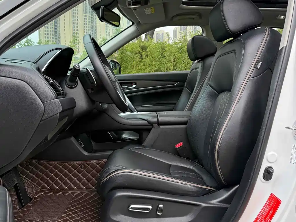 Avancier 370 TURBO 2 WD Luxury