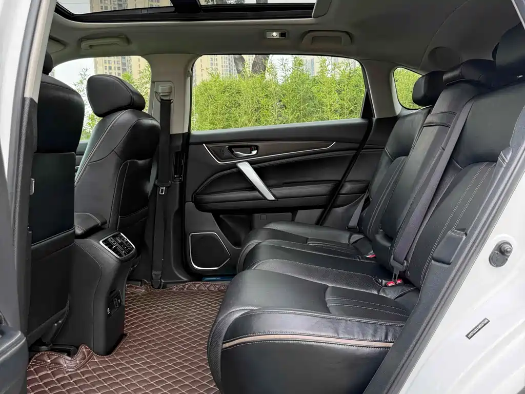 Avancier 370 TURBO 2 WD Luxury