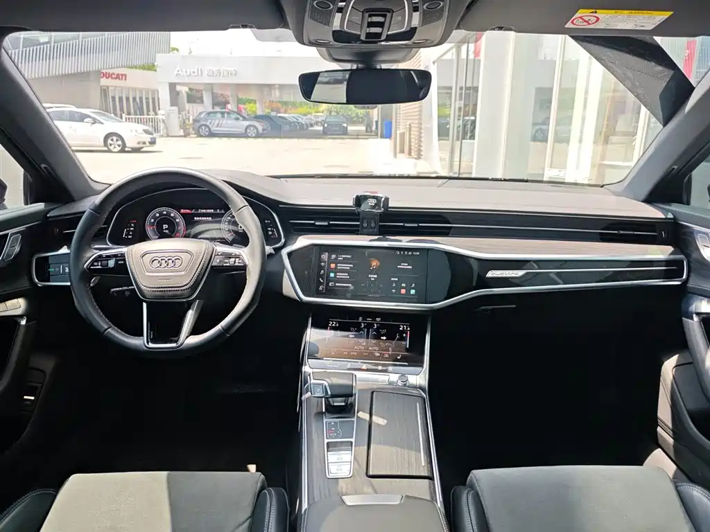 Audi A6 L 45 TFSI quattro Select Dynamic