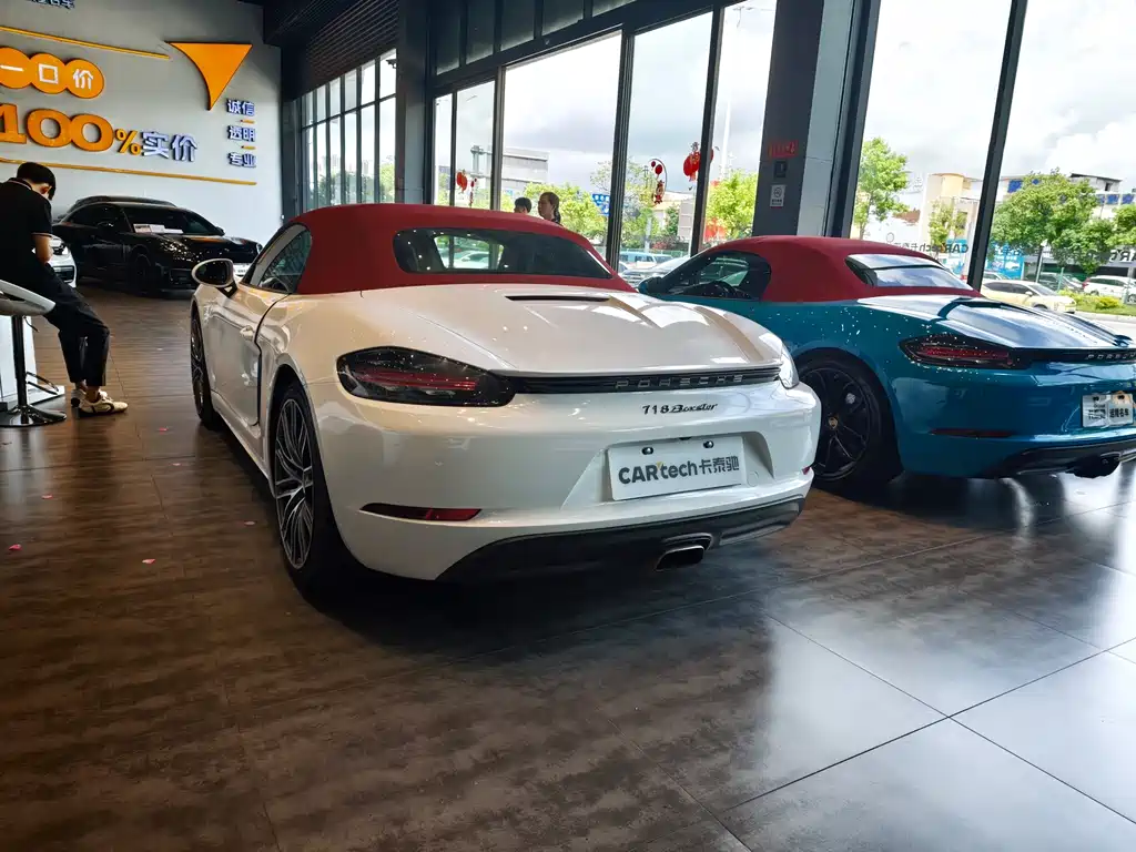 Porsche 718 Boxster 2.0 T