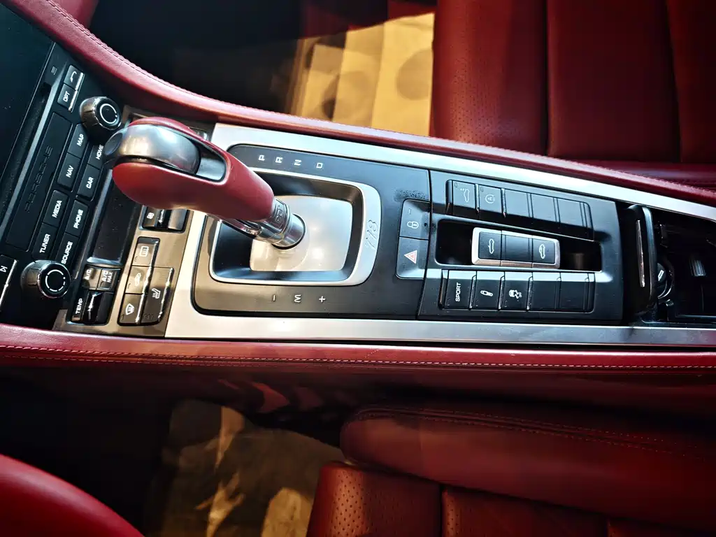Porsche 718 Boxster 2.0 T