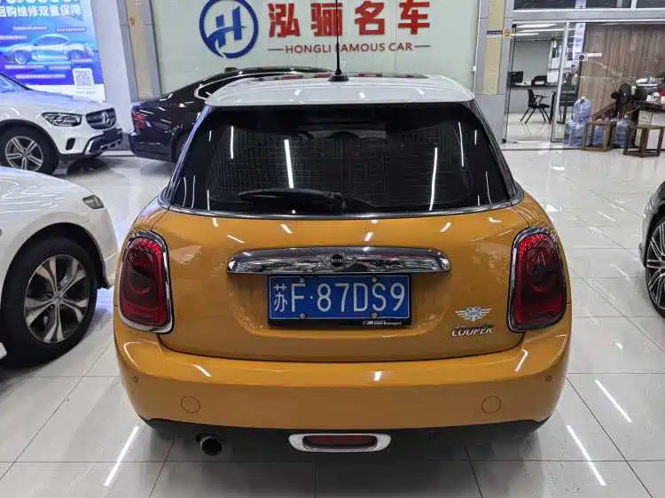 MINI 1.5 T COOPER 5-door