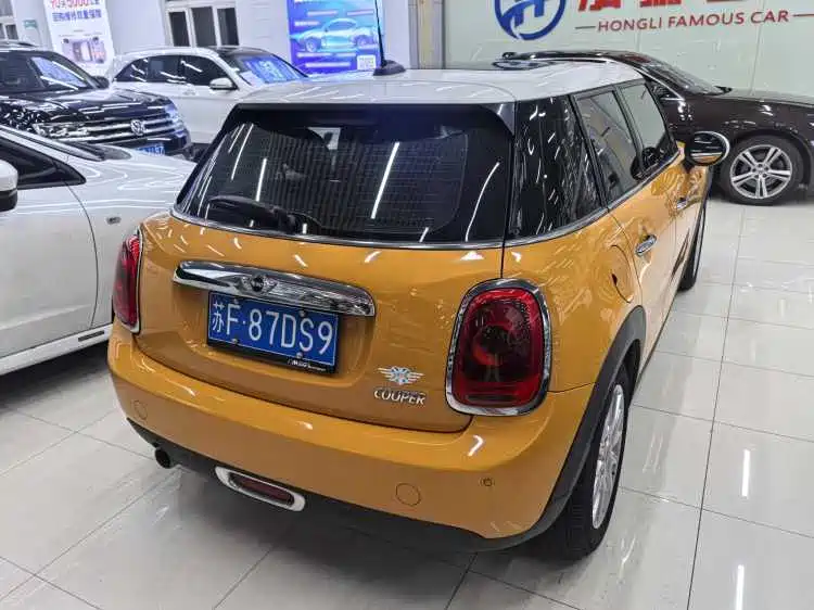 MINI 1.5 T COOPER 5-door