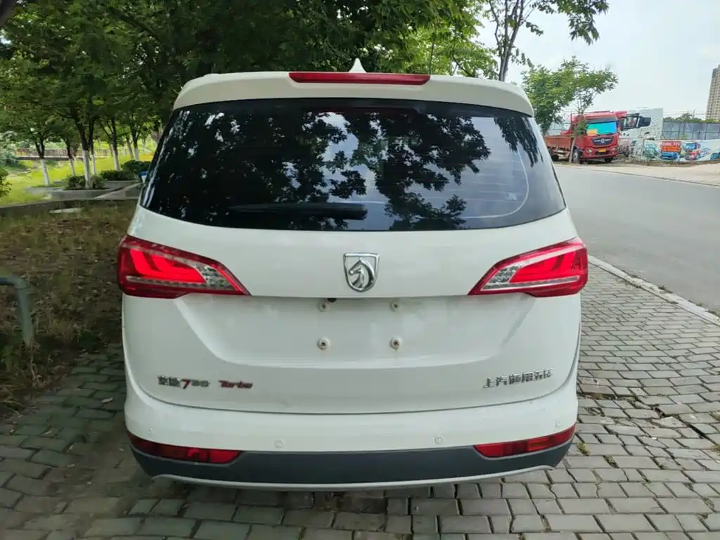 Baojun 730 1.5 T Manual Luxury 7-seat