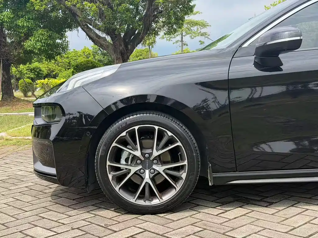 Lynk & Co 03 2.0 TD Auto Power Pro