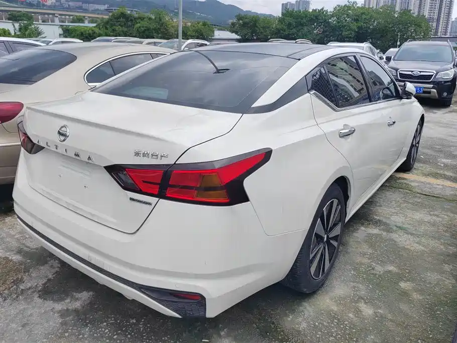 Teana 2.0 L XE Fashion