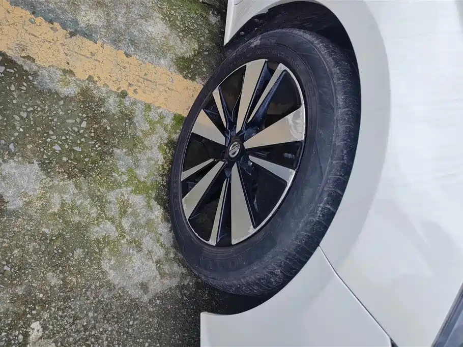 Teana 2.0 L XE Fashion
