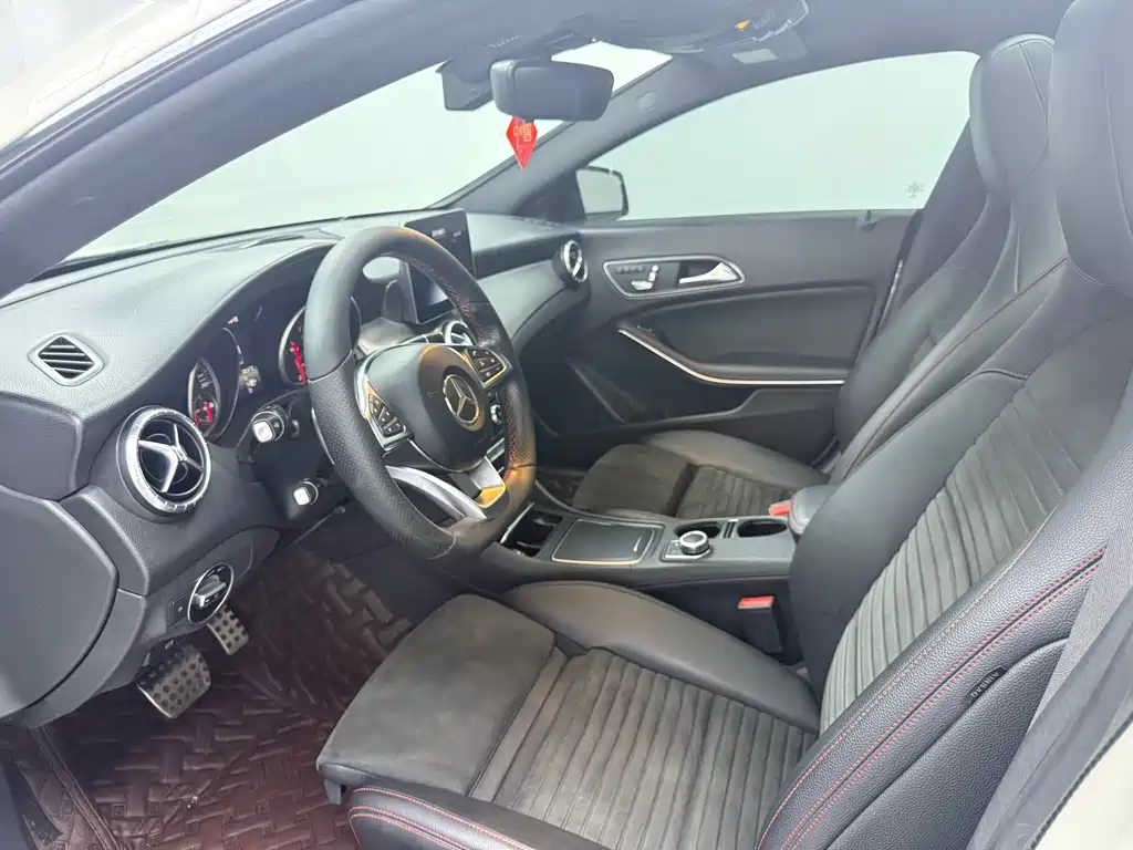 Mercedes-Benz CLA (Import) CLA 220 4 MATIC