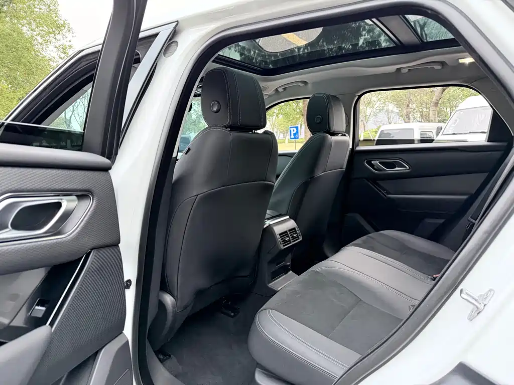 Range Rover Velar P250