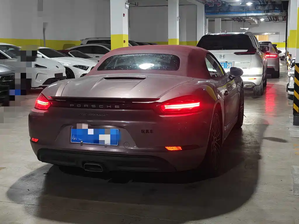 Porsche 718 Boxster 2.0 T