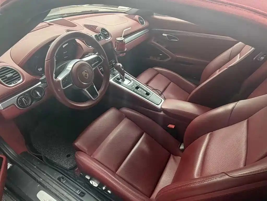 Porsche 718 Boxster 2.0 T