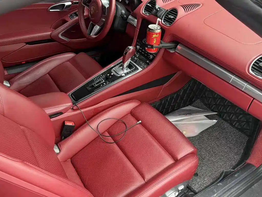 Porsche 718 Boxster 2.0 T