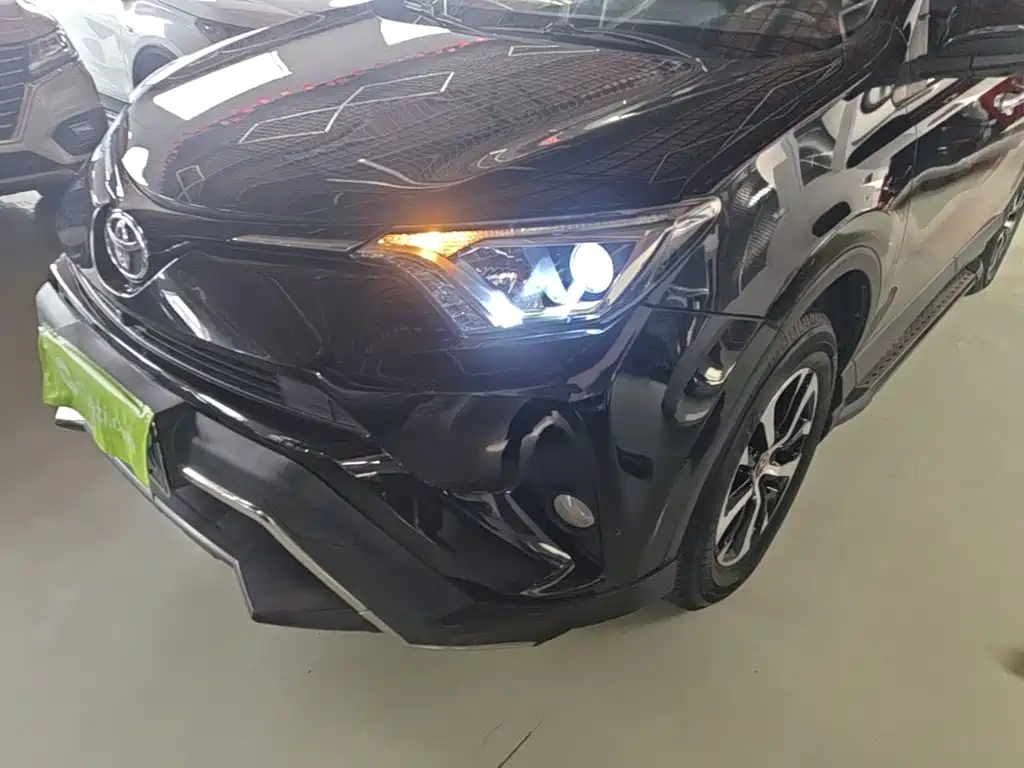 RAV4 2.0 L CVT 2 WD Style CN-VI