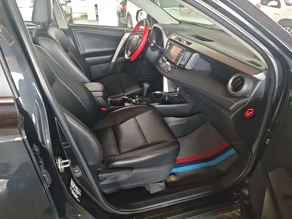 RAV4 2.0 L CVT 2 WD Style CN-VI
