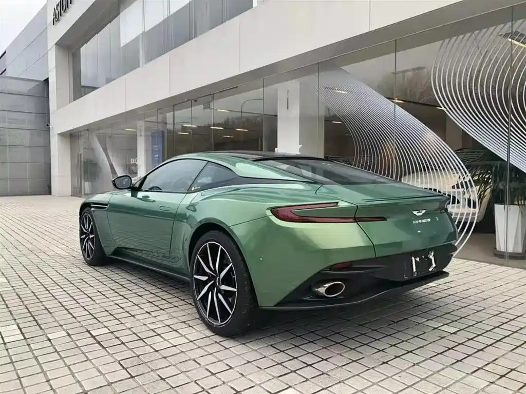 Aston Martin DB11 4.0 T V8 Coupe