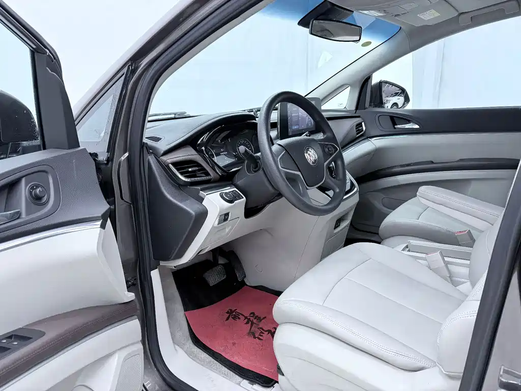 Buick GL8 Land Official Cabin Comfort