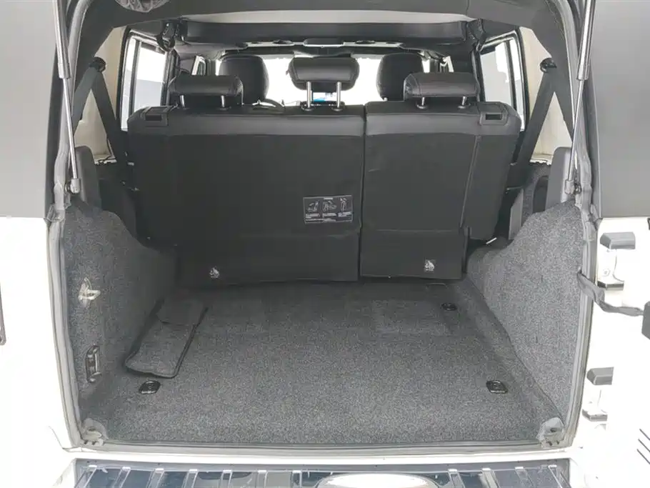 BAIC BJ40 2.0 T Auto 4 WD City Hunter Swordsman
