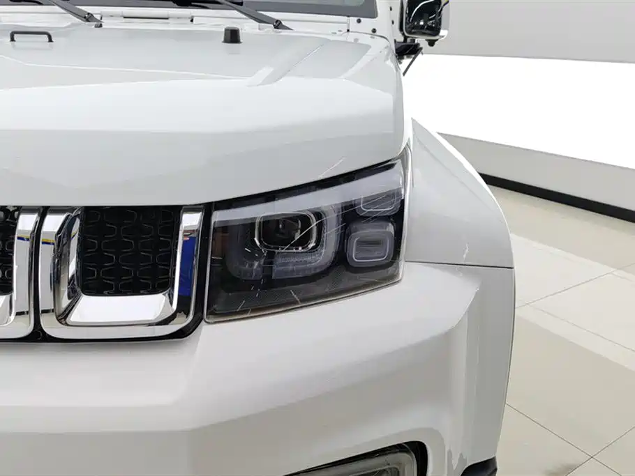 BAIC BJ40 2.0 T Auto 4 WD City Hunter Swordsman