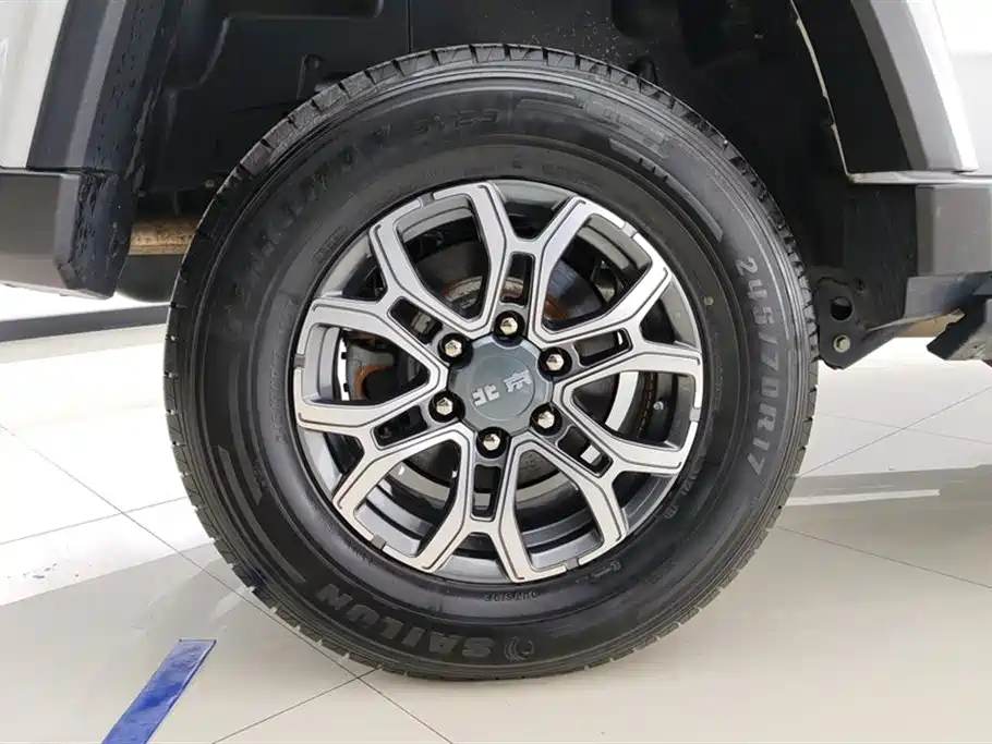 BAIC BJ40 2.0 T Auto 4 WD City Hunter Swordsman