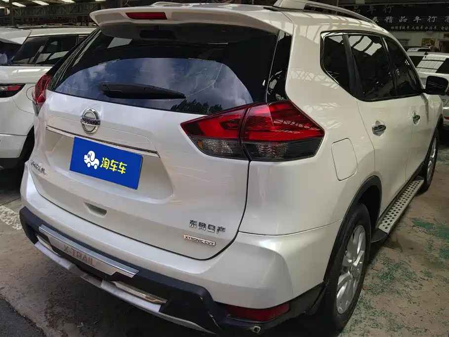 X-Trail 2.0 L CVT Connected Comfort 2 WD