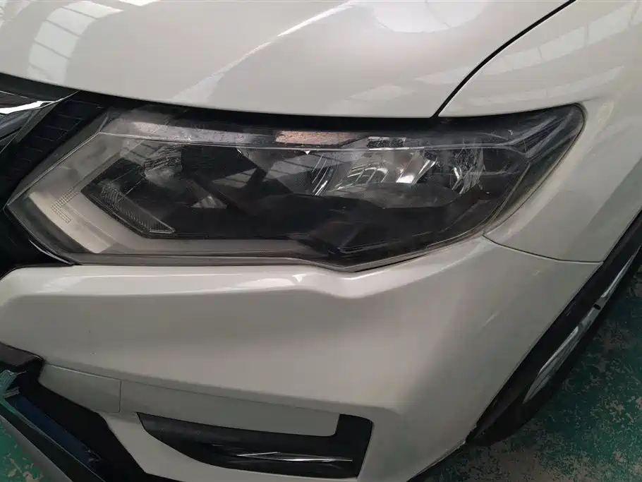 X-Trail 2.0 L CVT Connected Comfort 2 WD