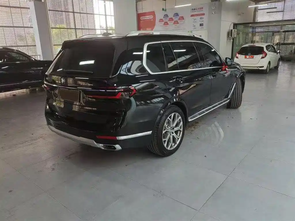 BMW X7 xDrive40 i Leading Luxury Package
