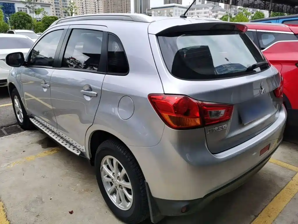 ASX 2.0 L CVT 2 WD Elite