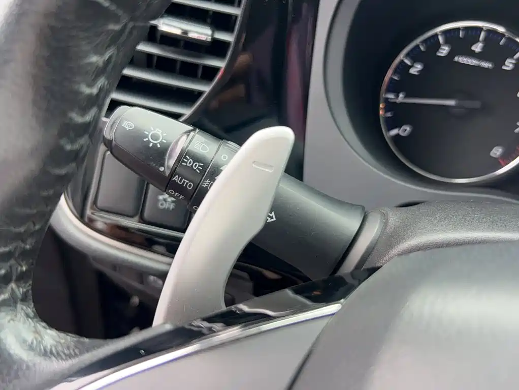 Outlander 2.4 L 4 WD Elite 5-seat
