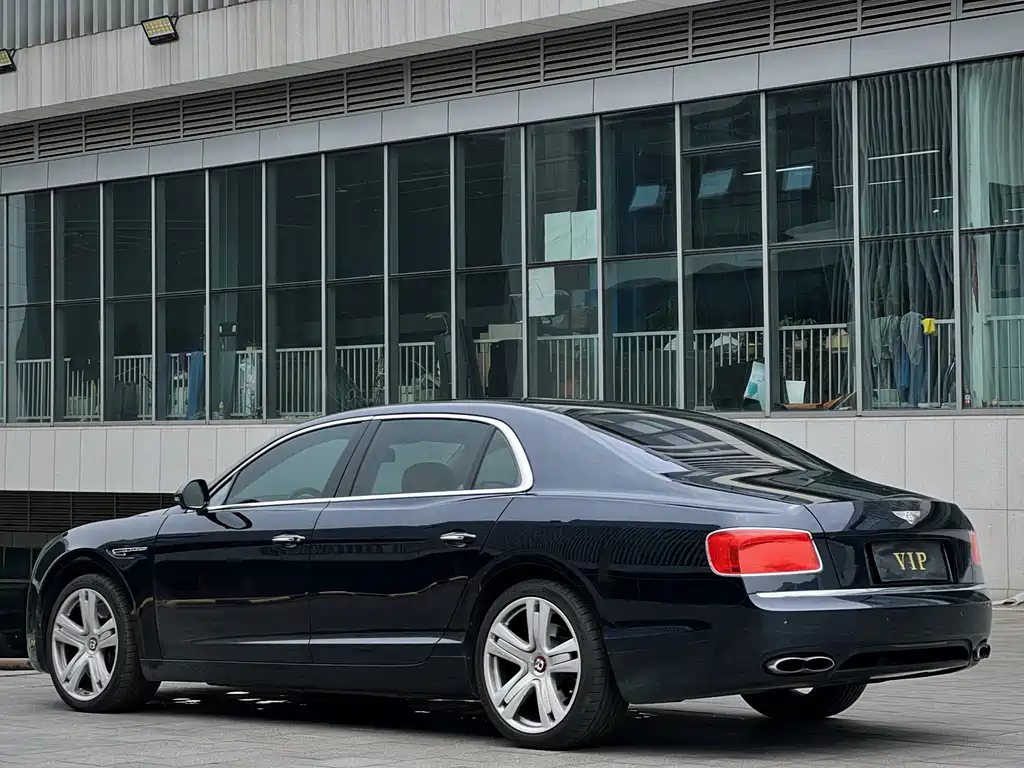Flying Spur 4.0 T V8 S Standard