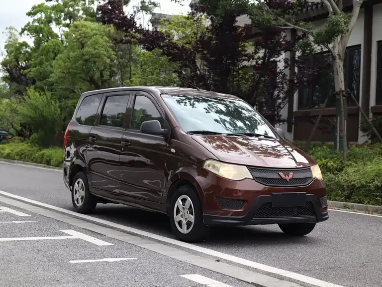 Wuling Hongguang 1.2 L Standard CN-IV