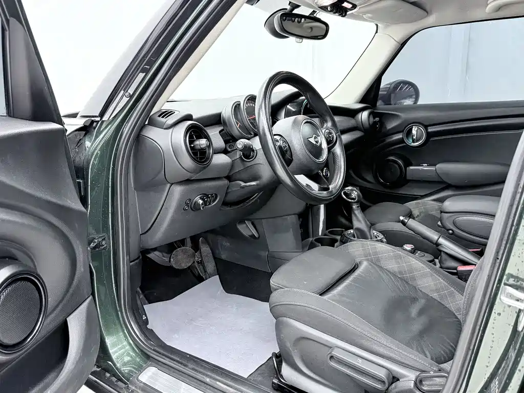 MINI 1.5 T COOPER Fun 5-door