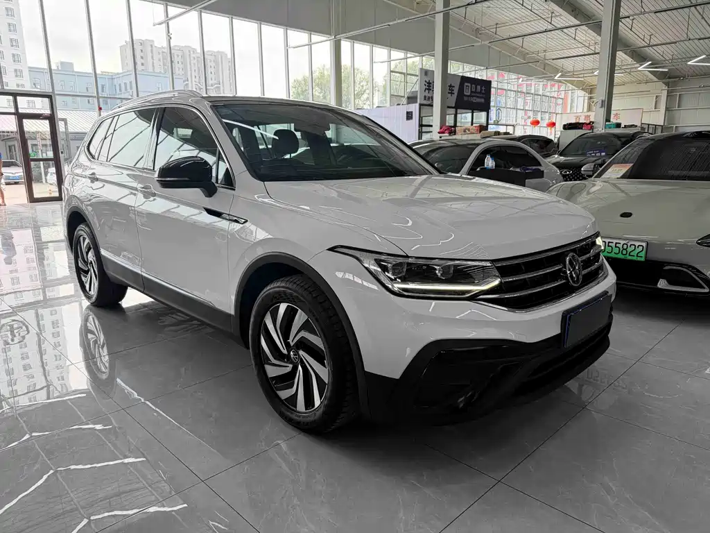 Tiguan L 280 TSI Auto 2 WD Trend Creative Limited