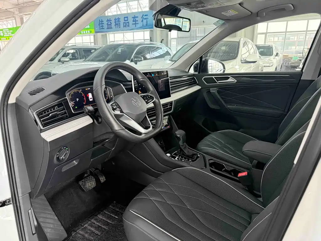 Tiguan L 280 TSI Auto 2 WD Trend Creative Limited