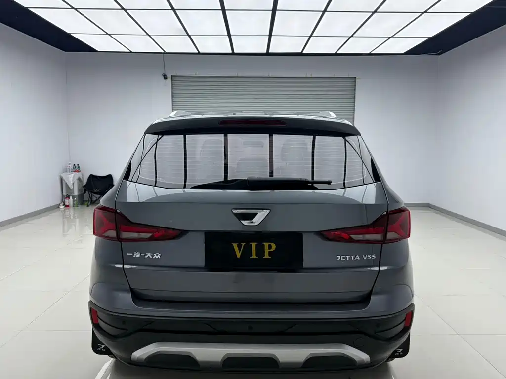 Jetta VS5 280 TSI Auto Progressive