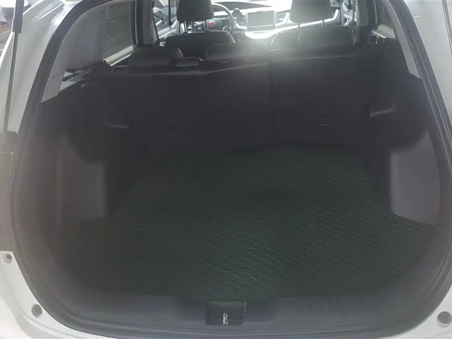 Jade 1.8 L Auto Comfort Elite 5-seat