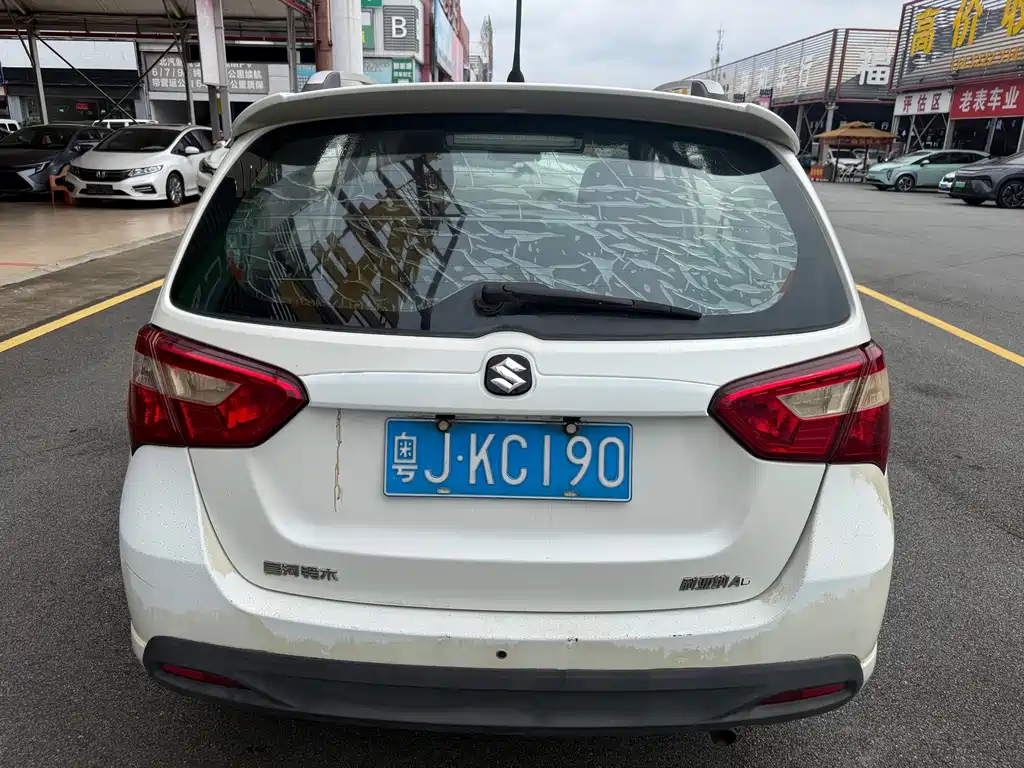 Liana A6 Hatchback 1.4 L Manual Imagine