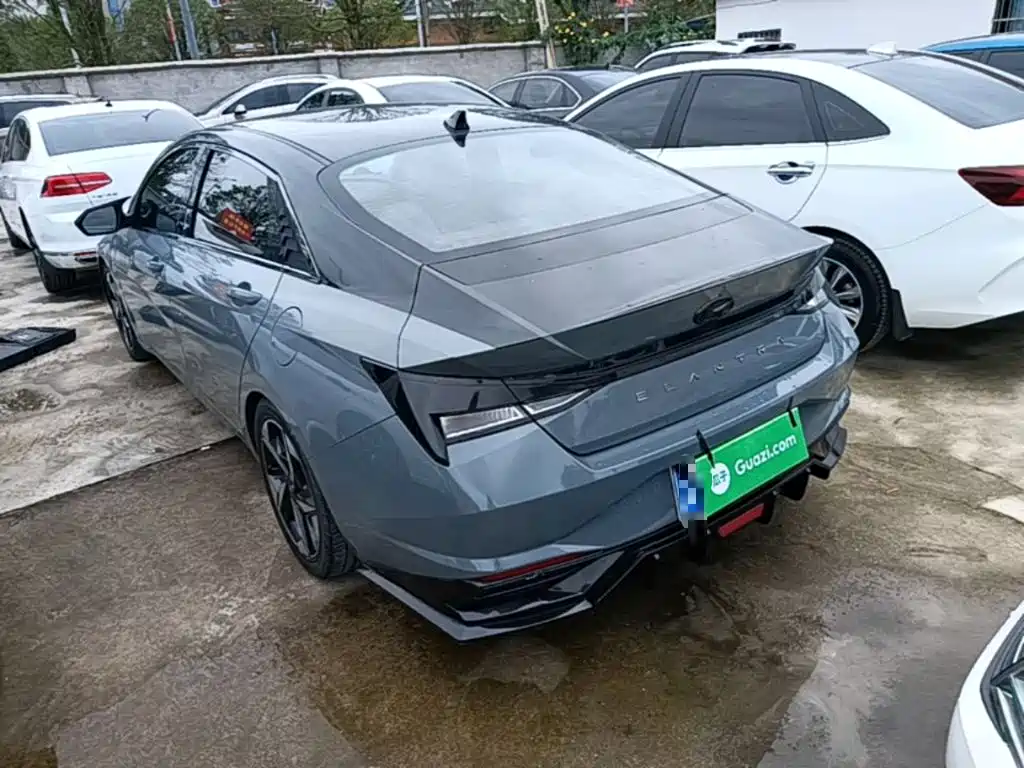 Elantra 1.5 L CVT GLX Elite