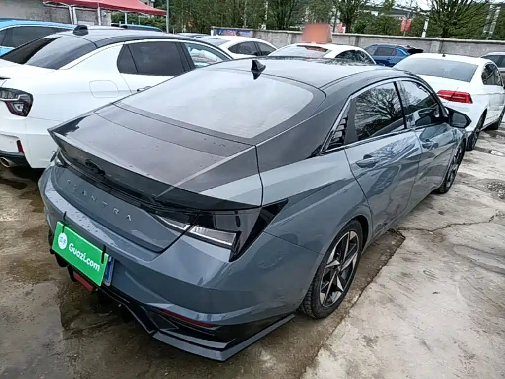 Elantra 1.5 L CVT GLX Elite