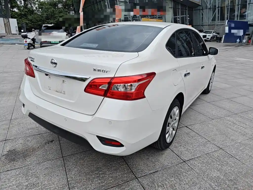Sylphy Classic 1.6 XE CVT Comfort