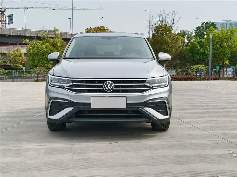 Volkswagen Tiguan L 330 TSI Auto 2 WD Smart Enjoyment