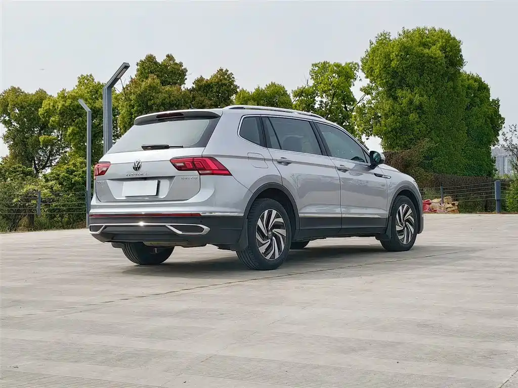 Tiguan L 330 TSI Auto 2 WD Smart Enjoyment