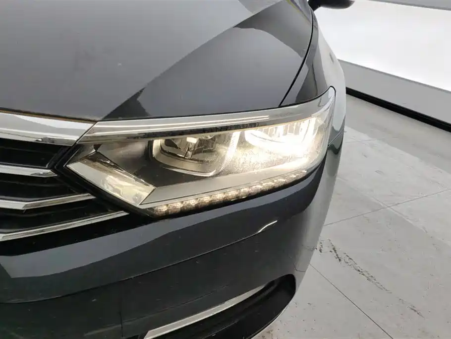 Magotan 330 TSI DSG Luxury