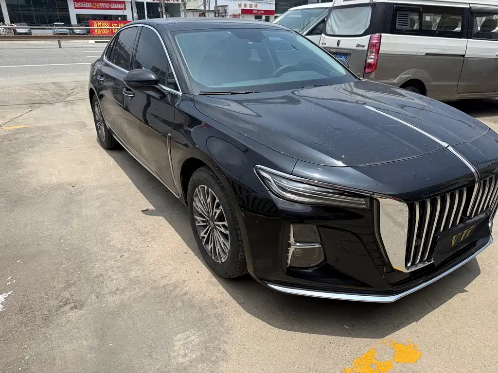 Hongqi H5 1.5 T DCT Connected Flagship Charm