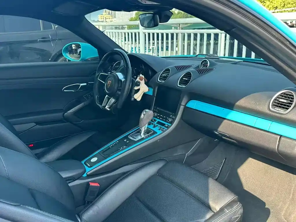 Porsche 718 Cayman 2.0 T